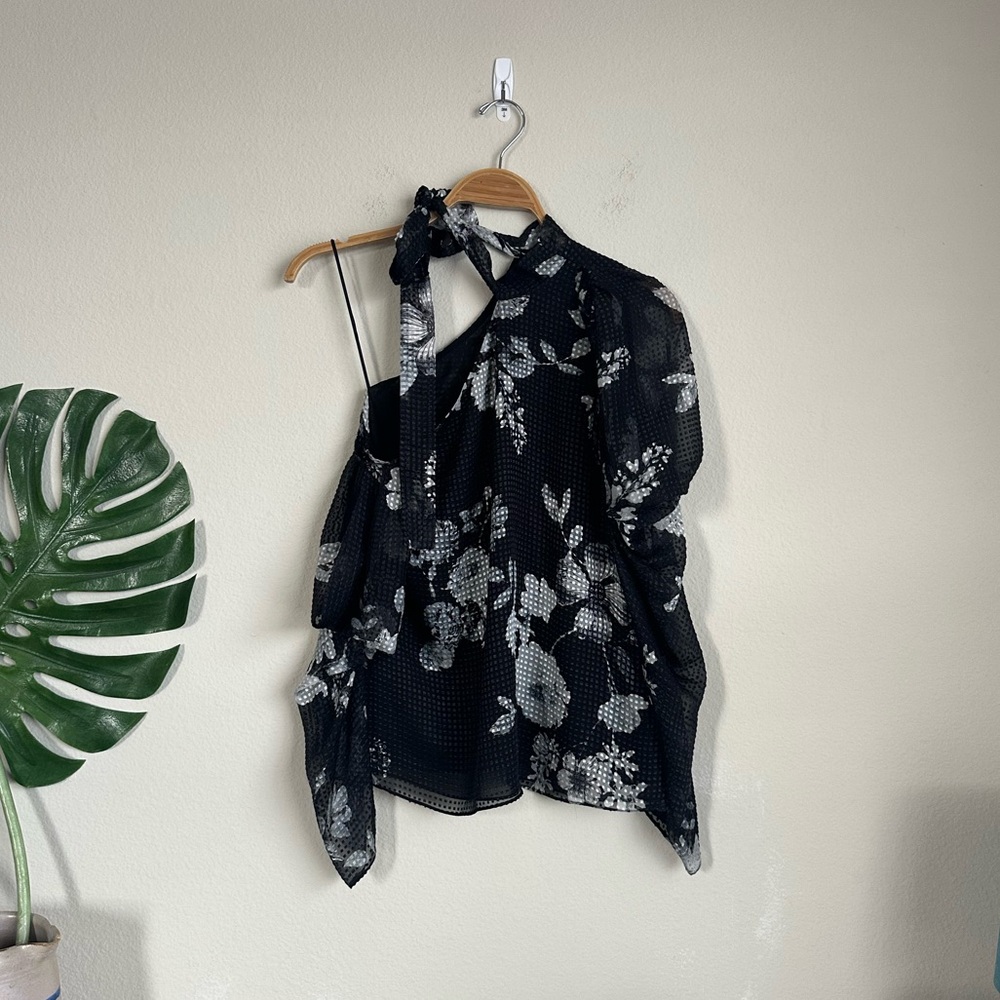 NWT Chelsea and Walker Michelle Floral Blouse